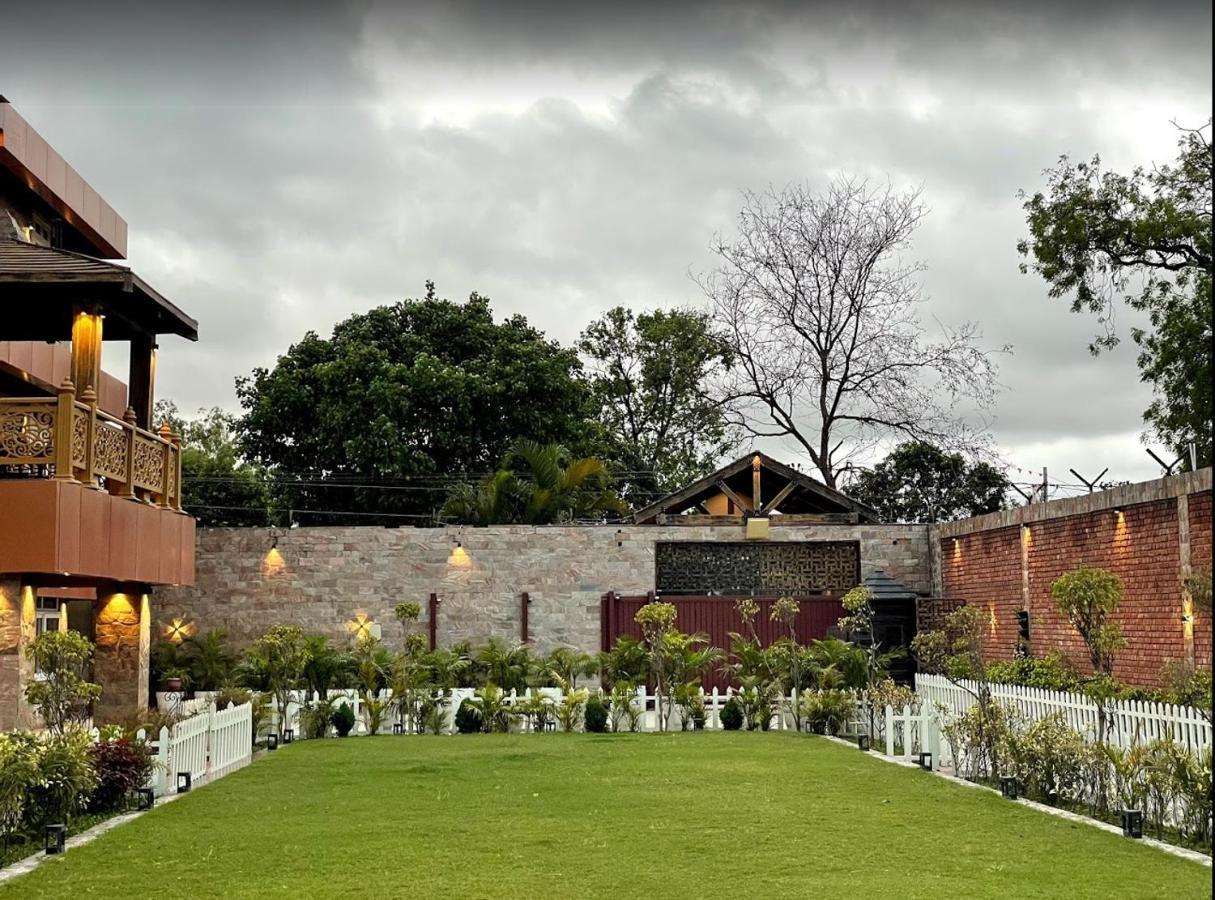 Yashmay Villa Club & Resort Gonda Eksteriør bilde