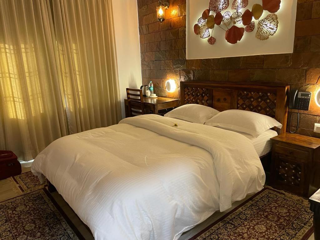 Yashmay Villa Club & Resort Gonda Eksteriør bilde
