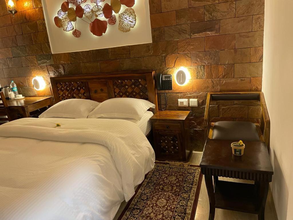 Yashmay Villa Club & Resort Gonda Eksteriør bilde